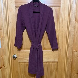 Parachute Cloud Plum Colored Turkish Cotton Gauze Short Robe with Belt & Pockets